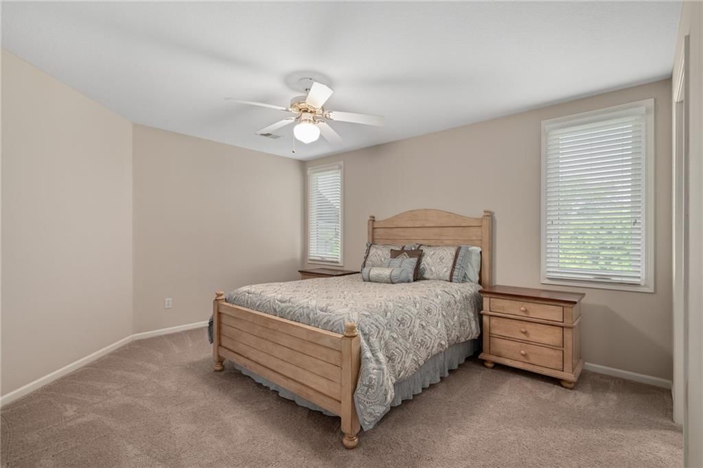 5852 Edgewater Drive — photo 47