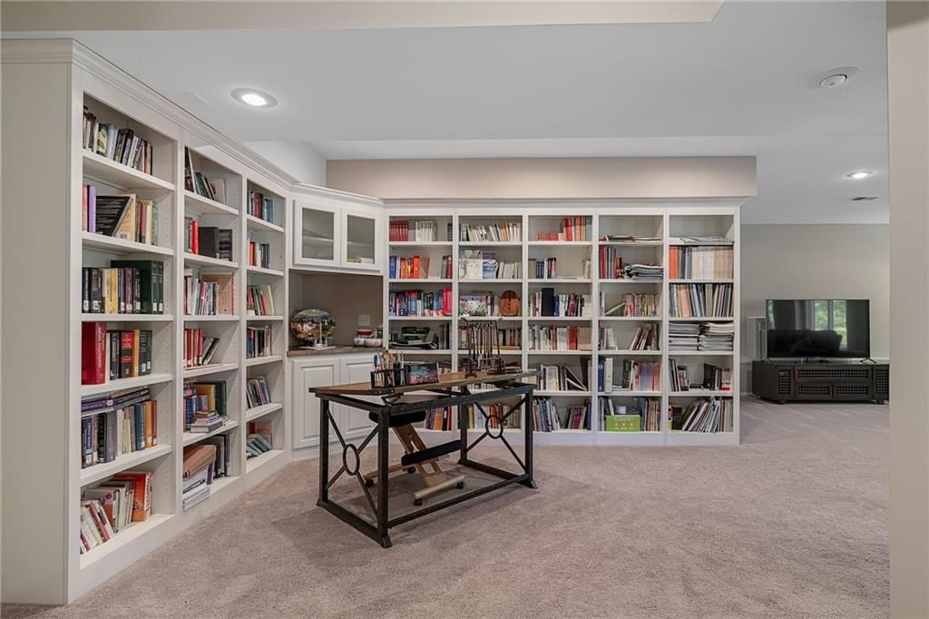 5852 Edgewater Drive — photo 49