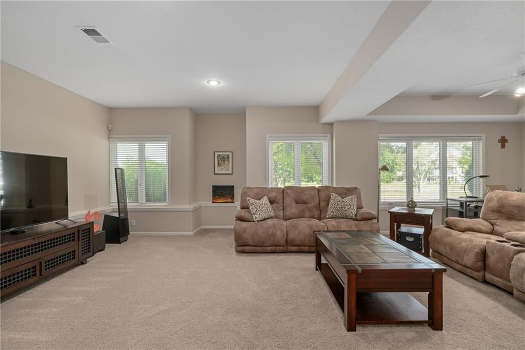 5852 Edgewater Drive — photo 50