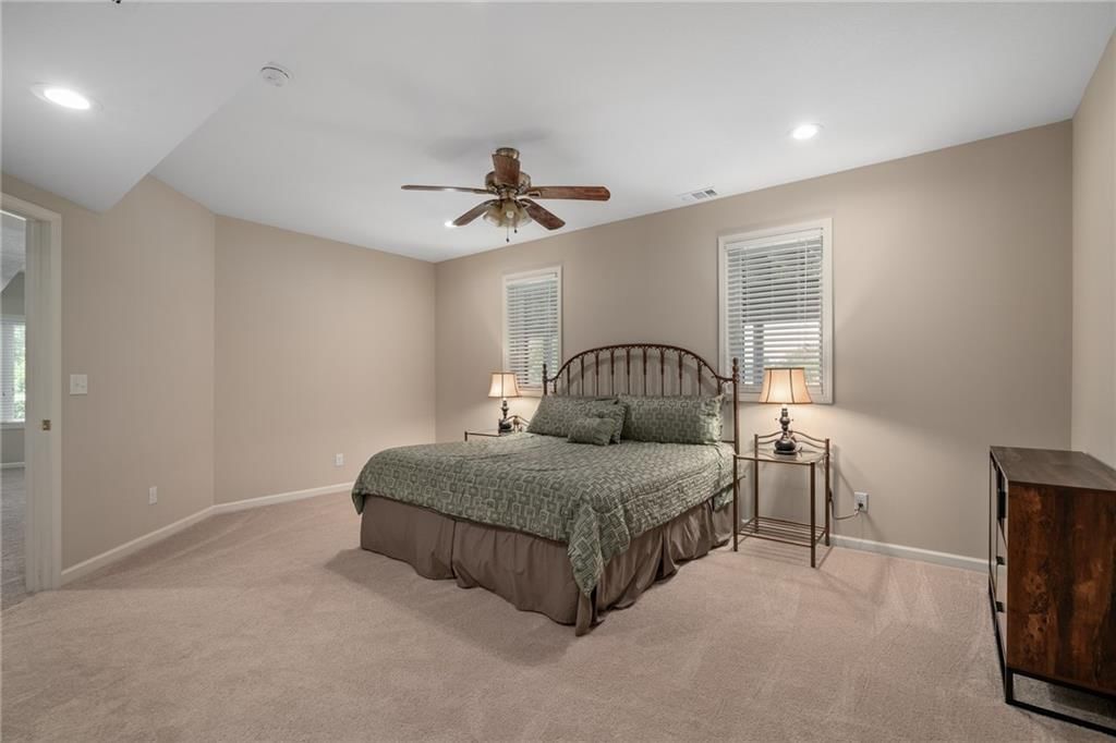 5852 Edgewater Drive — photo 53