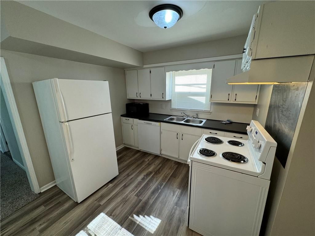 2415 Mary Street — photo 8