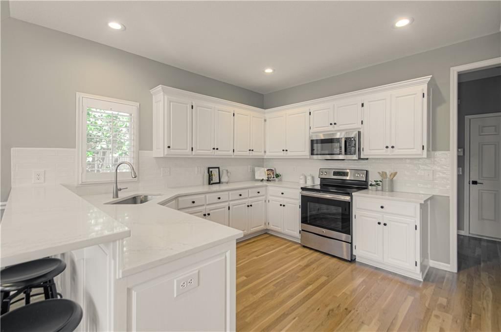 5105 W 159th Terrace — photo 11