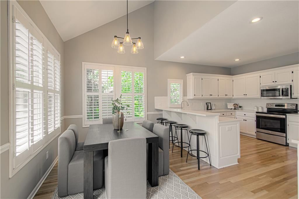 5105 W 159th Terrace — photo 9