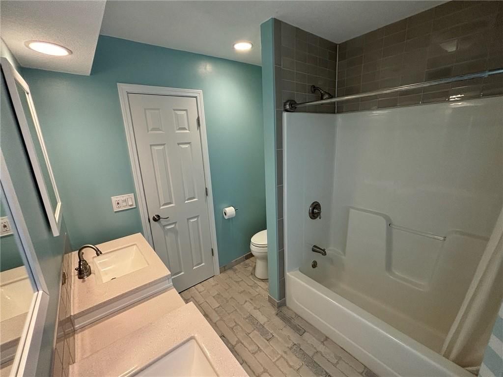 937 Yancey Street — photo 41