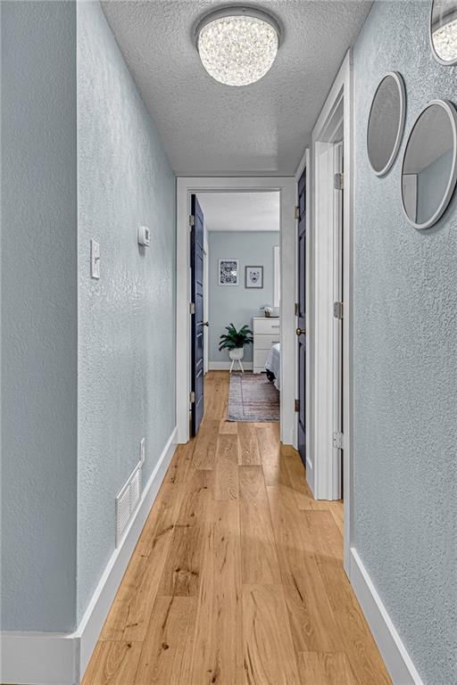 202 W Meadow Street — photo 20