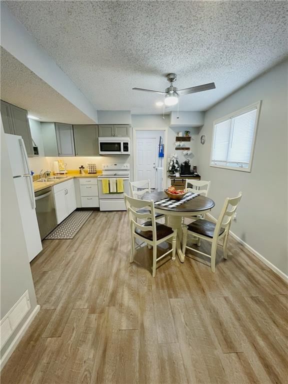 202 W Meadow Street — photo 34