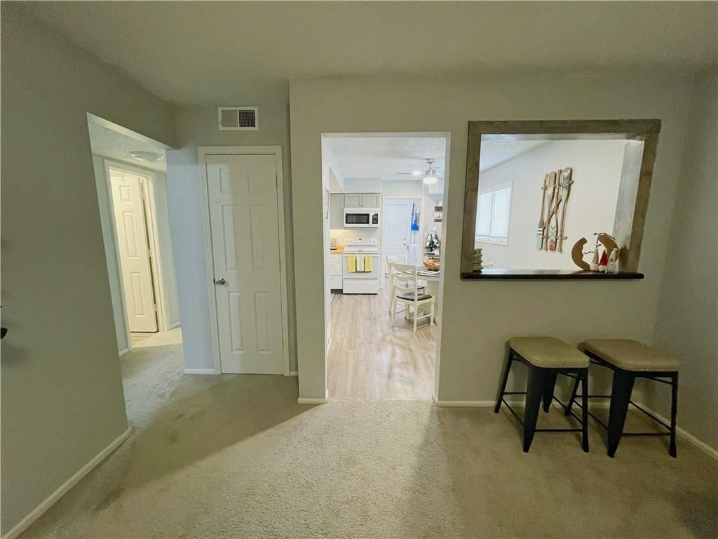 202 W Meadow Street — photo 36