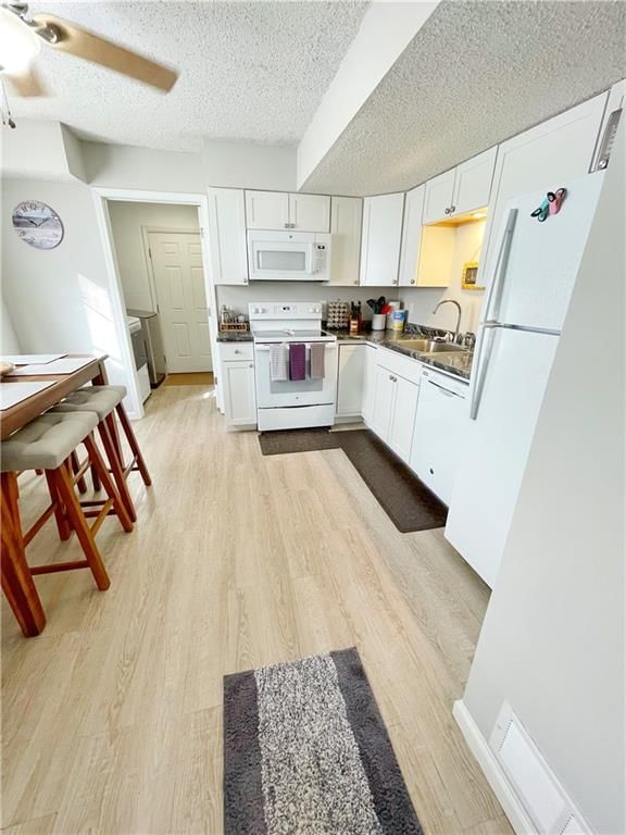 202 W Meadow Street — photo 54