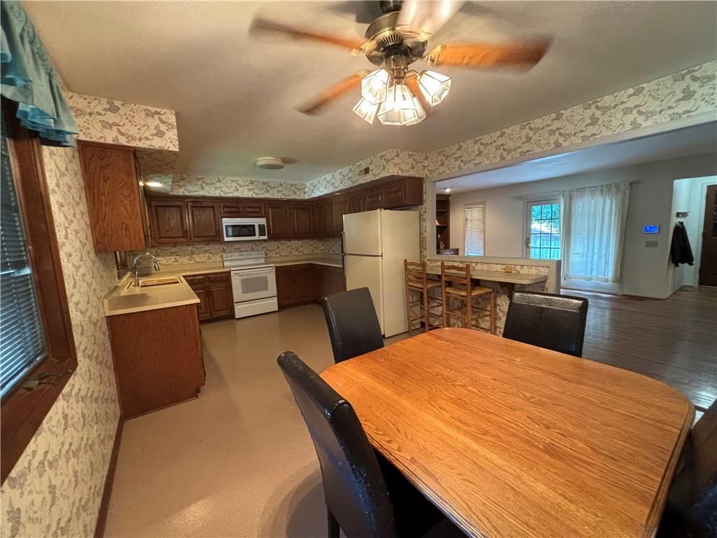 2102 Chambers Avenue — photo 12