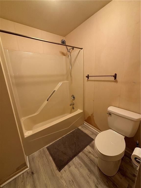 2102 Chambers Avenue — photo 15