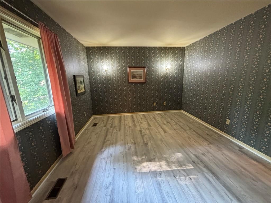 2102 Chambers Avenue — photo 17