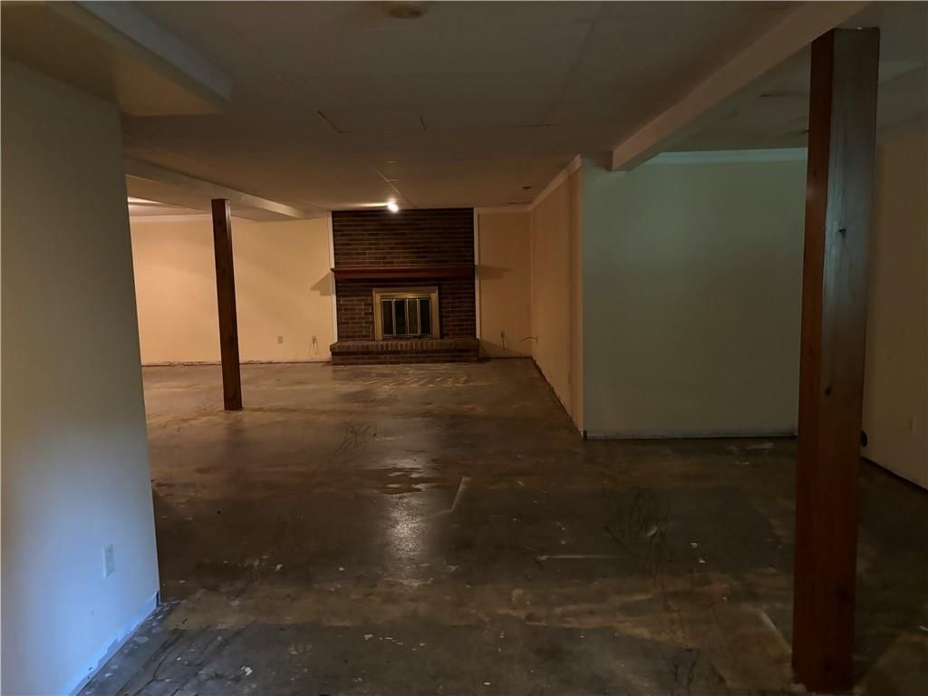 2102 Chambers Avenue — photo 24