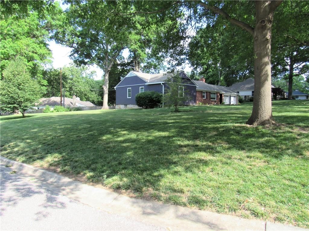 9652 Lee Boulevard — photo 24