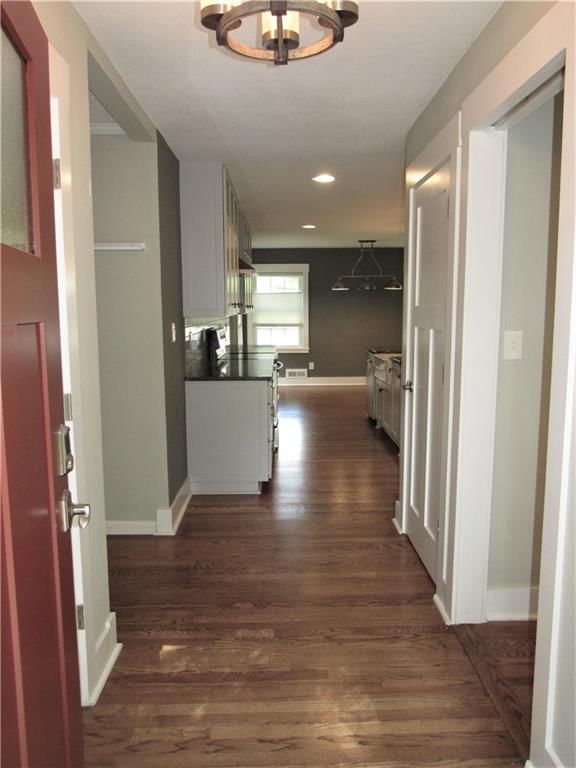 9652 Lee Boulevard — photo 4