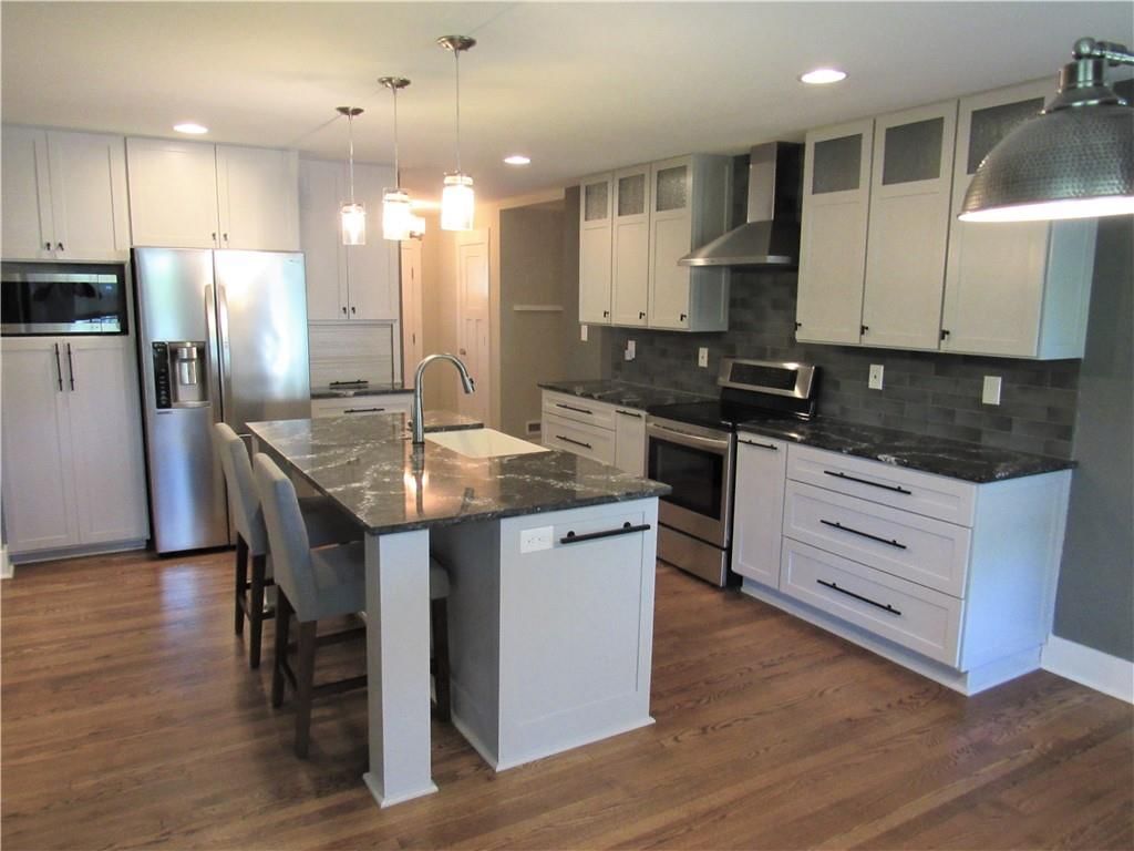 9652 Lee Boulevard — photo 7