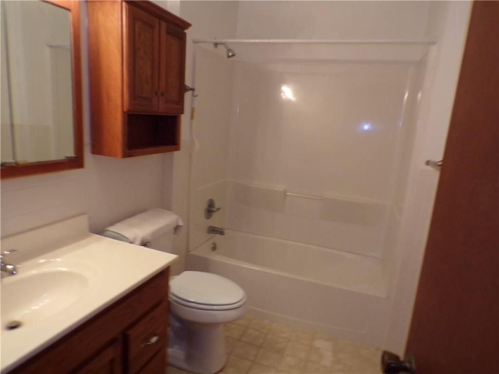 1409 N Walnut Street — photo 14