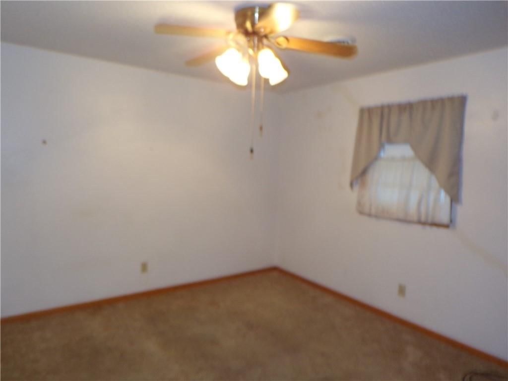1409 N Walnut Street — photo 15