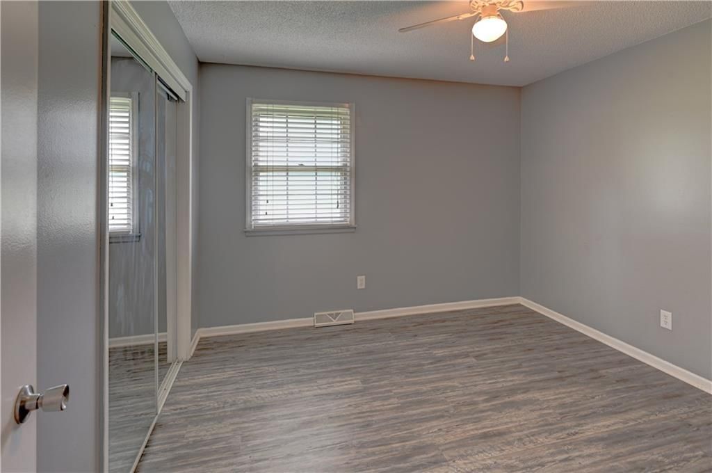 7928 Parkview Avenue — photo 20