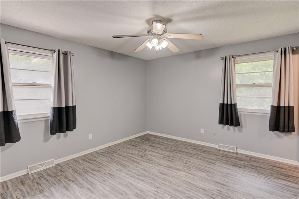 7928 Parkview Avenue — photo 24