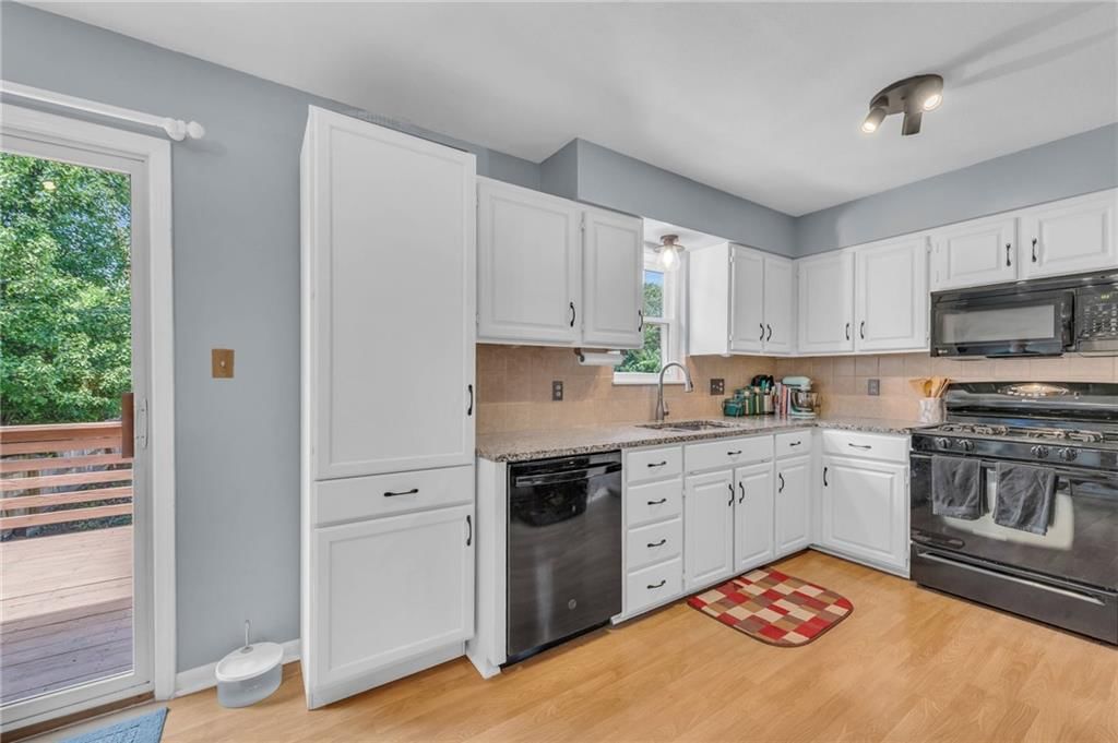 1604 Holman Street — photo 8