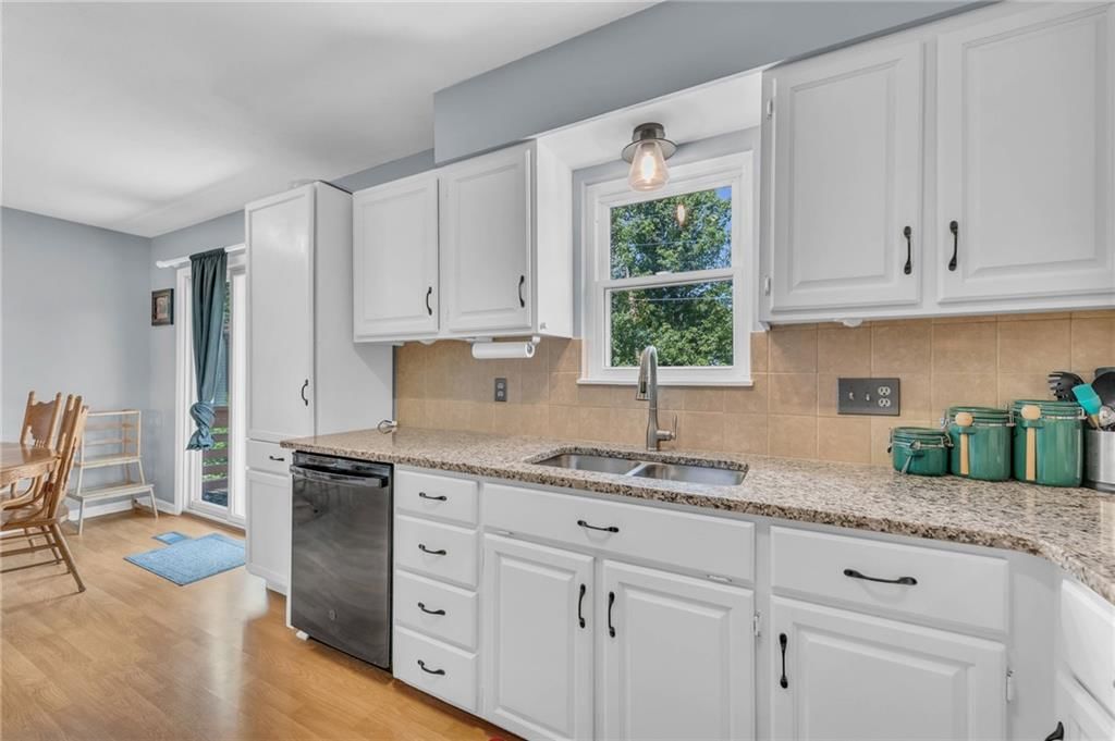 1604 Holman Street — photo 10