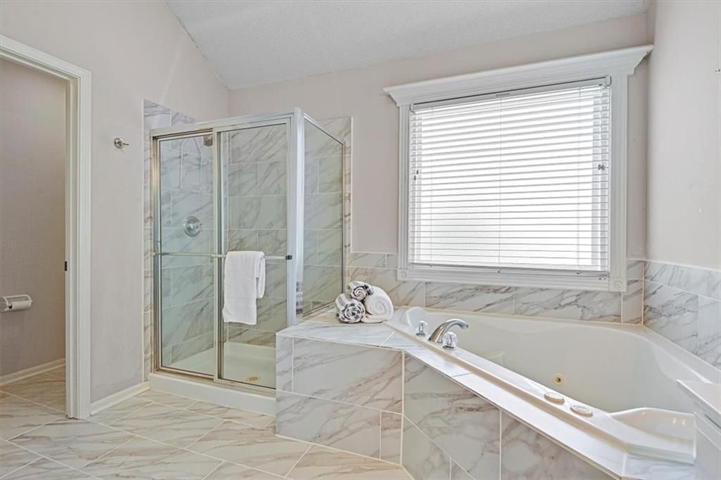5942 W 152nd Terrace — photo 25
