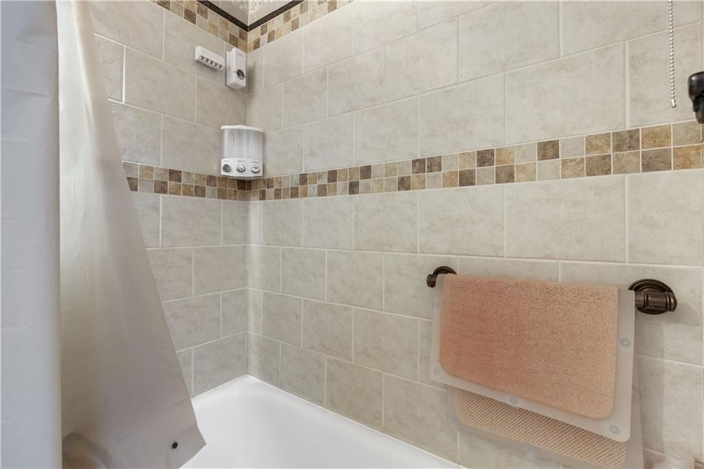 7516 N Central Street — photo 18