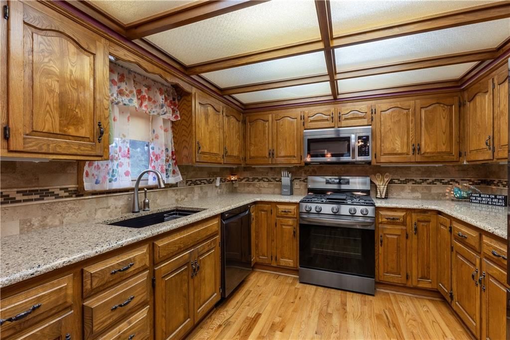 7516 N Central Street — photo 10