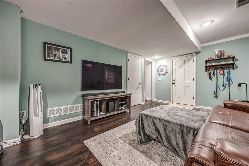 1018 N Church Street — photo 18