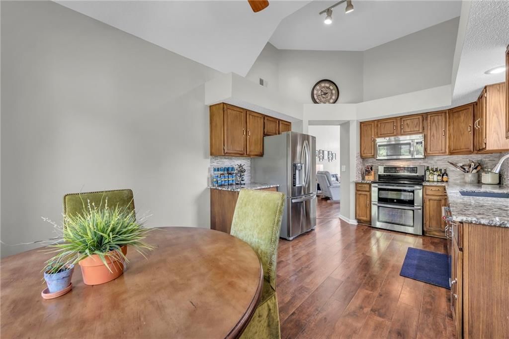 15235 Hemlock Street — photo 14
