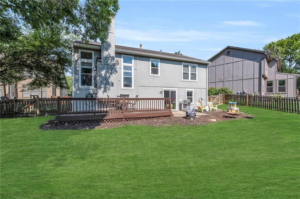 15235 Hemlock Street — photo 36