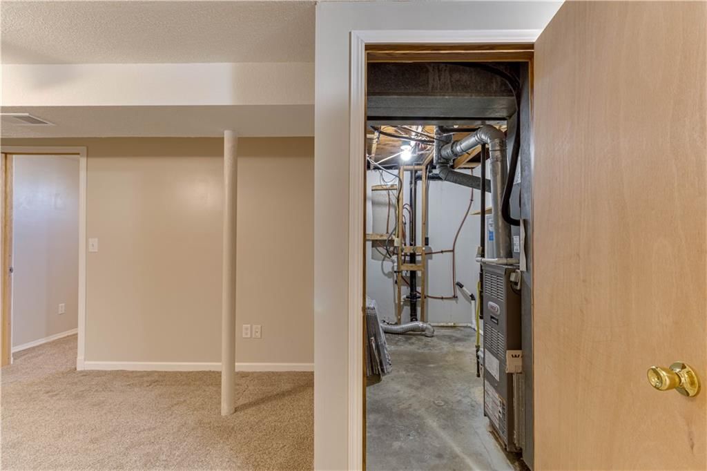 2605 College Lane — photo 43