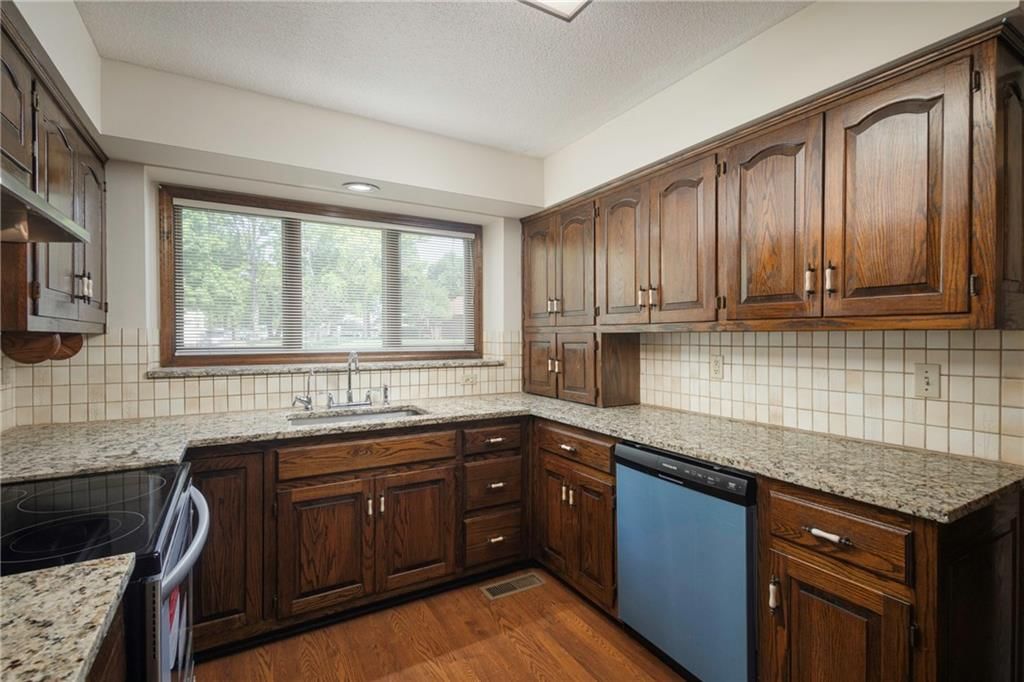 608 Darrow Street — photo 18
