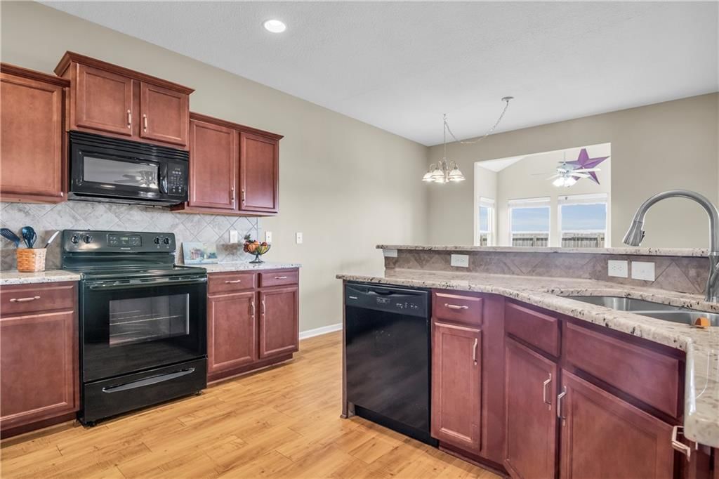 14103 S Landon Street — photo 10