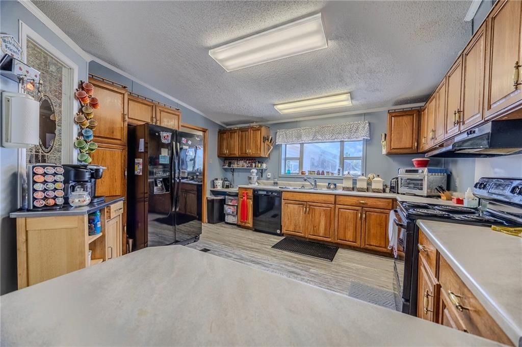 33161 HILTY Avenue — photo 10