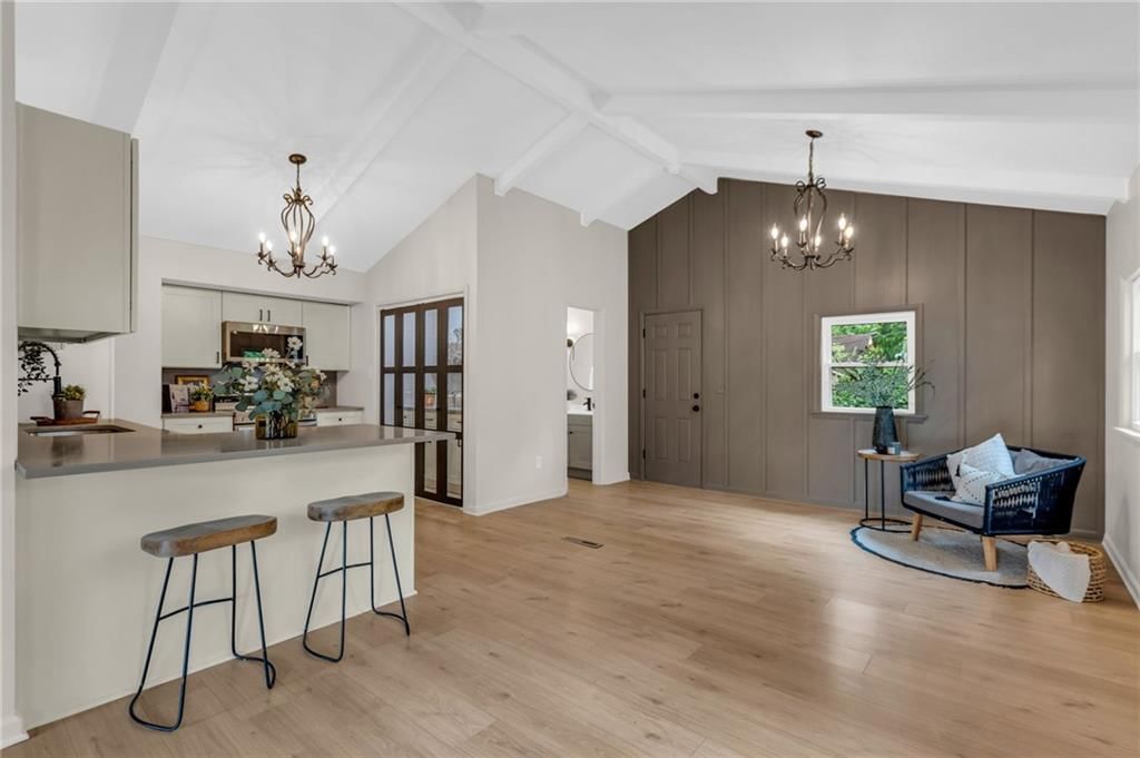 8602 Maple Avenue — photo 3