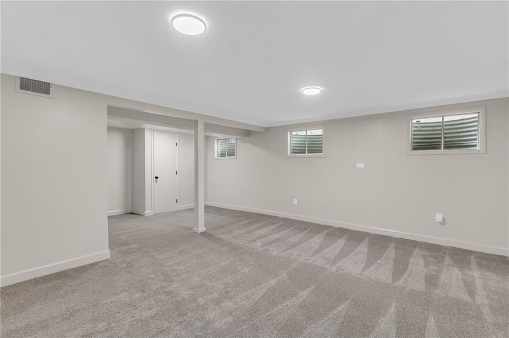 8602 Maple Avenue — photo 28
