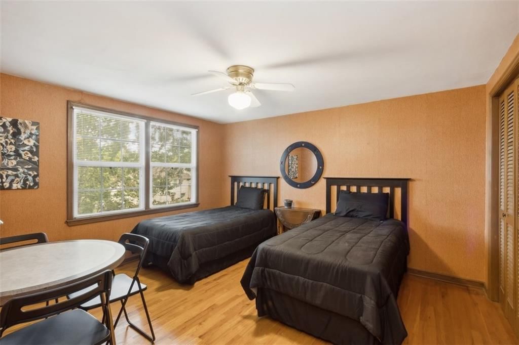 9300 Dearborn Street — photo 19