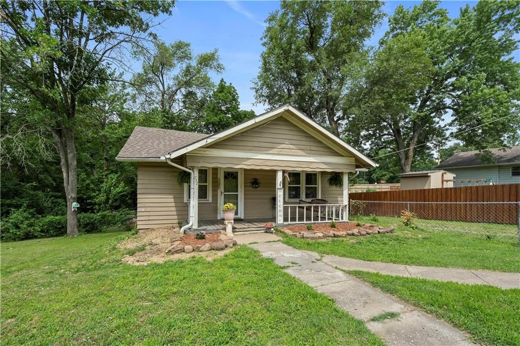 732 N Kiger Road — photo 2