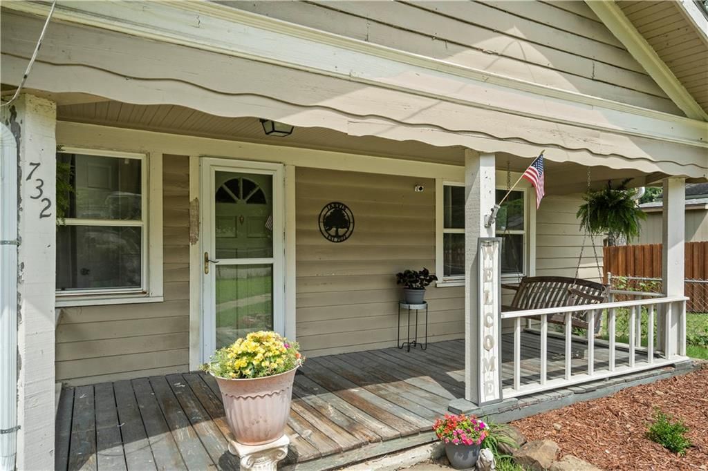 732 N Kiger Road — photo 3