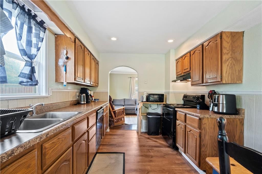 732 N Kiger Road — photo 8