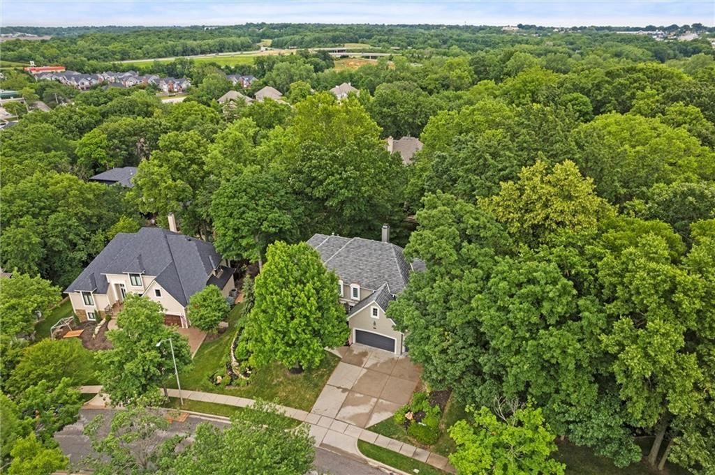 4709 N Hickory Court — photo 42