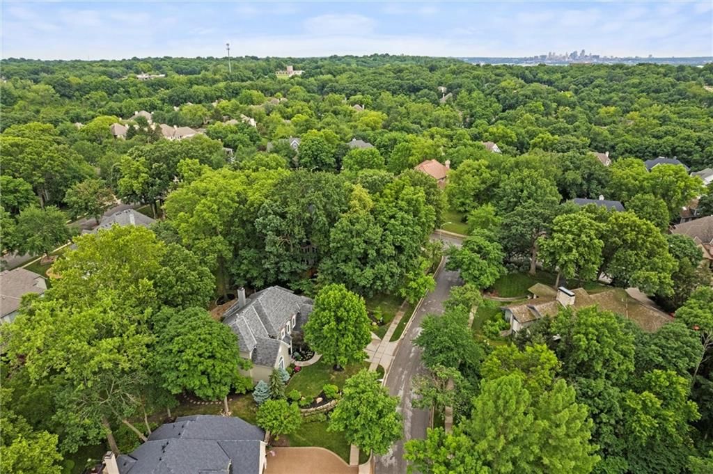 4709 N Hickory Court — photo 43