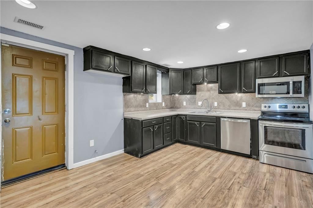 1246 S Brockway Street — photo 11