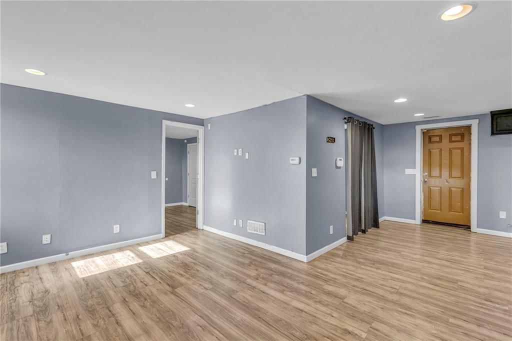 1246 S Brockway Street — photo 6