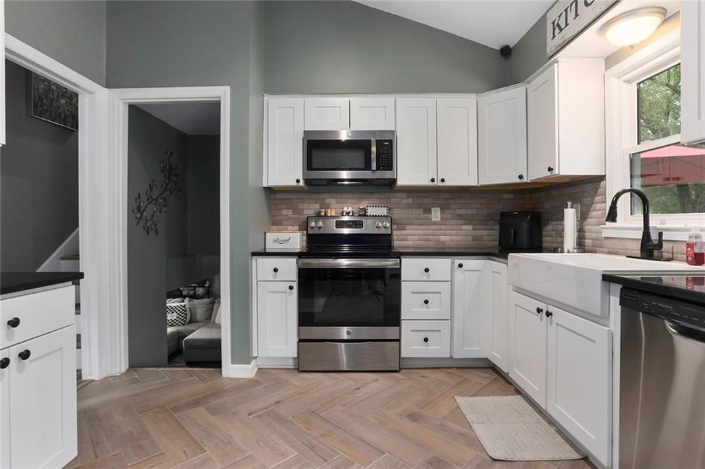 6404 N Woodland Avenue — photo 12