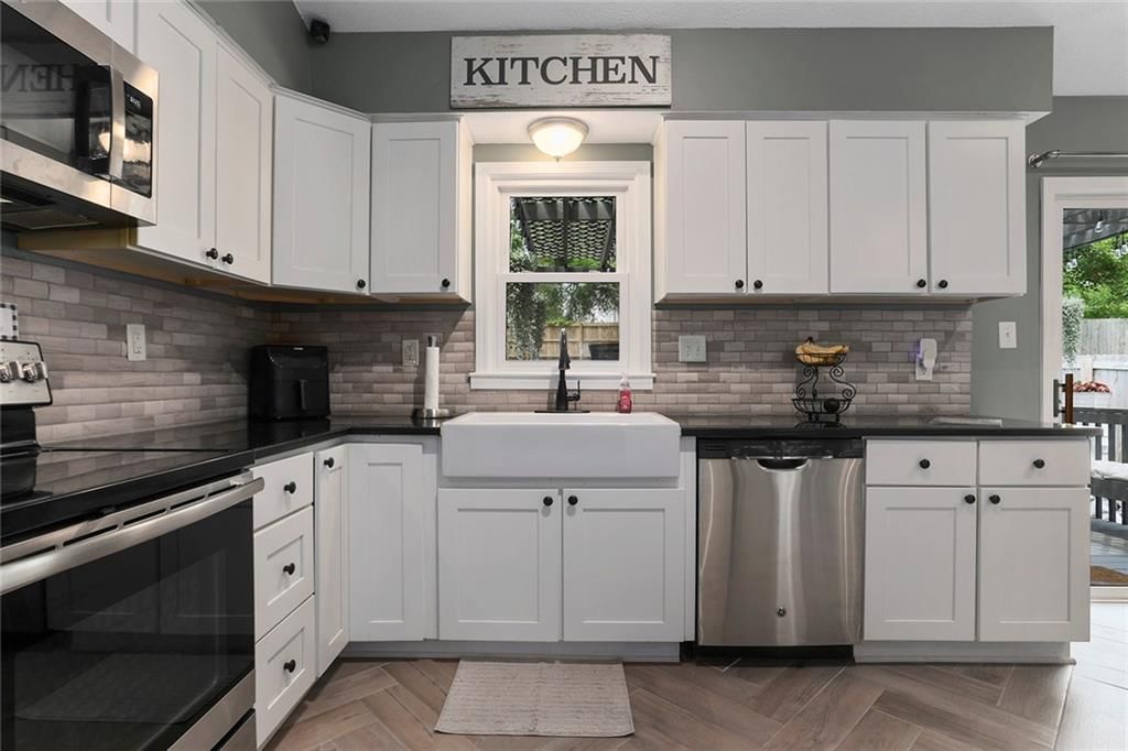 6404 N Woodland Avenue — photo 13