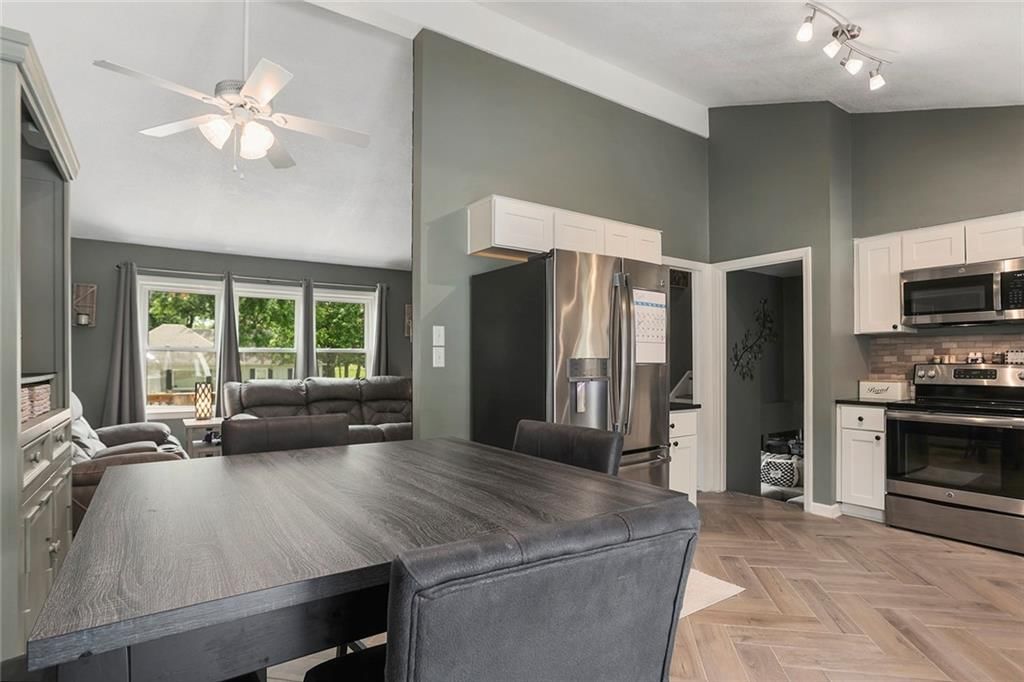 6404 N Woodland Avenue — photo 15