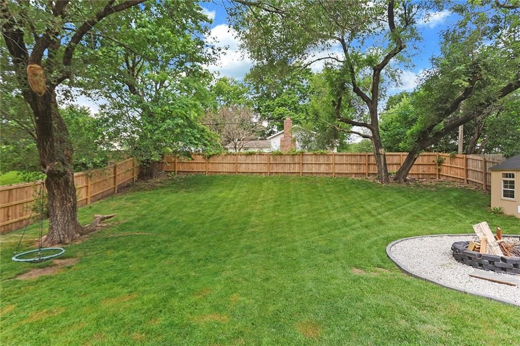 6404 N Woodland Avenue — photo 36