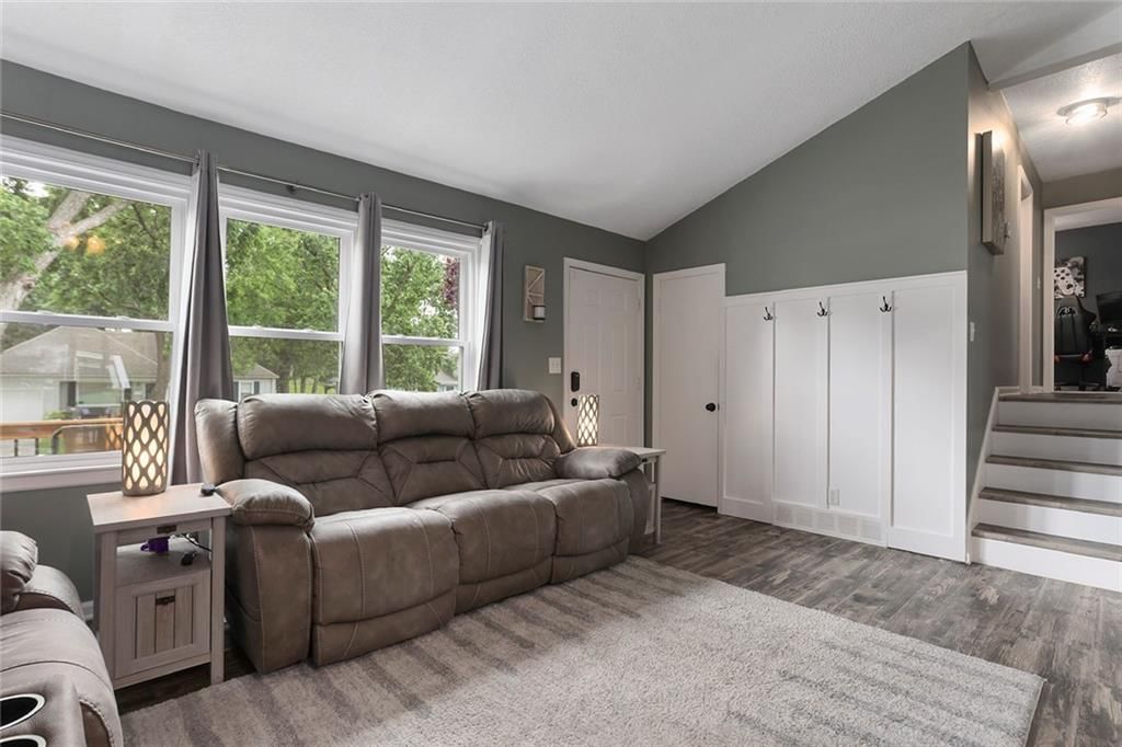 6404 N Woodland Avenue — photo 10